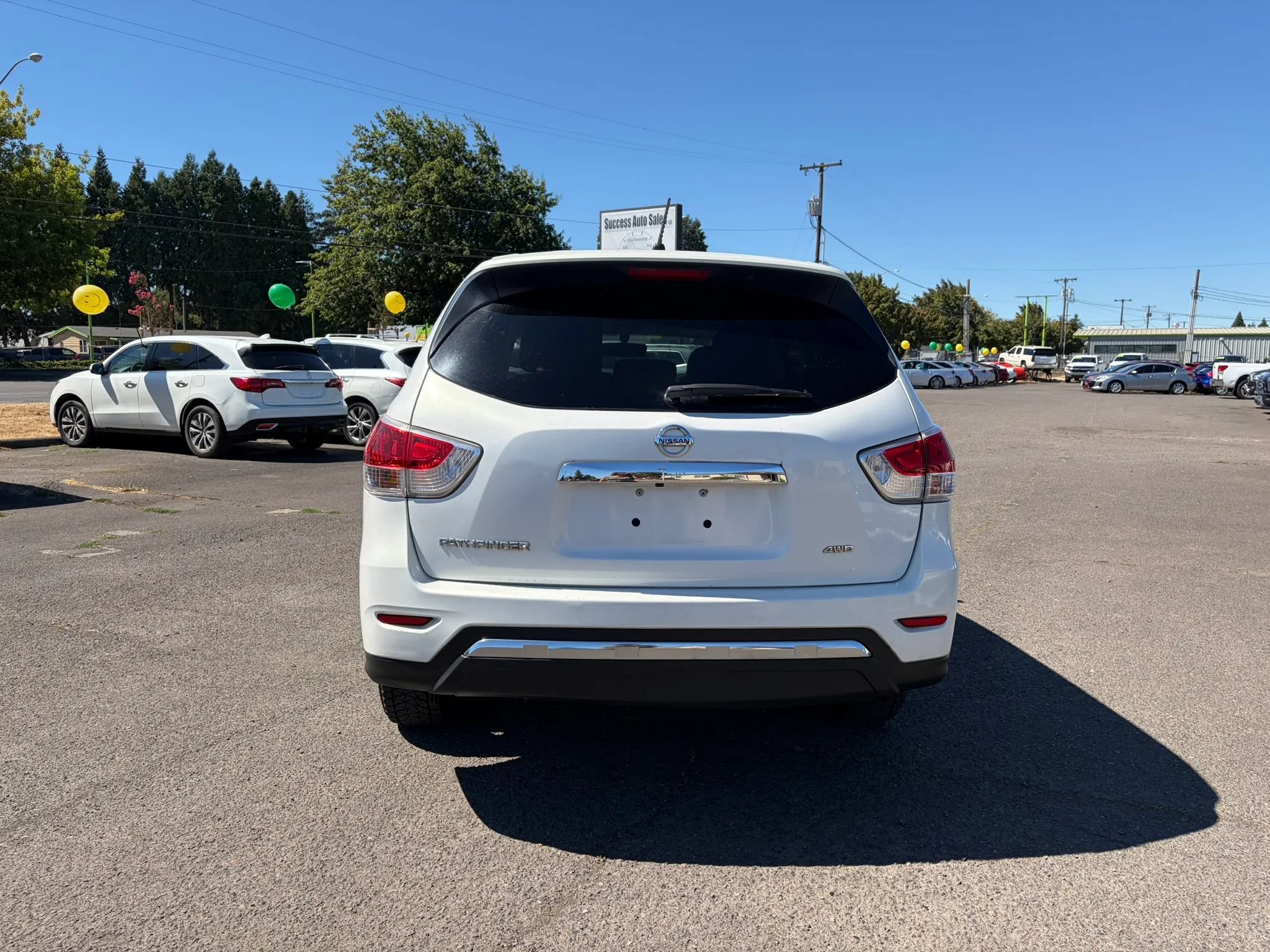 Used 2014 Nissan Pathfinder SL AWD/4WD image 4