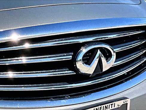 Used 2016 INFINITI QX70 AWD w/ Premium Package image 11
