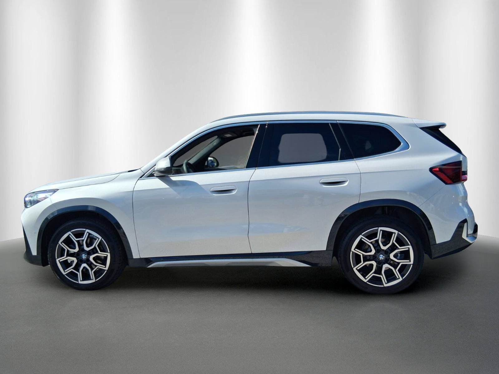 New 2027 BMW X1 xDrive28i AWD/4WD image 4