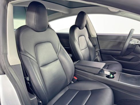 Used 2020 Tesla Model 3 Standard Range Plus image 36