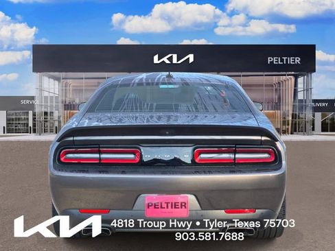 Used 2022 Dodge Challenger R/T Scat Pack RWD image 5