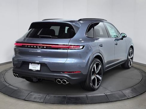 New 2026 Porsche Cayenne S AWD/4WD image 7