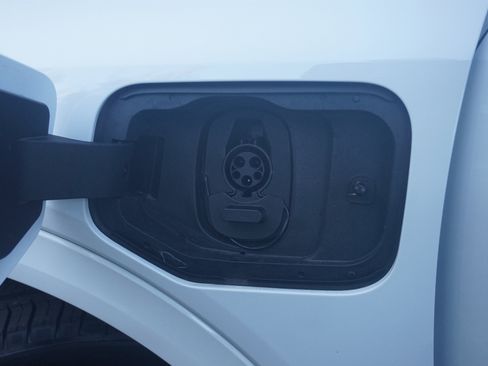 Used 2025 Chevrolet Equinox EV LT w/ Convenience Package image 36