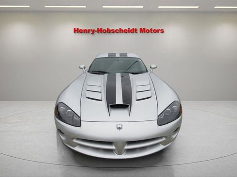 Used 2009 Dodge Viper SRT-10 image 2