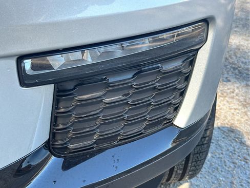 New 2025 Jeep Grand Cherokee L Limited w/ Black Appearance Package image 10