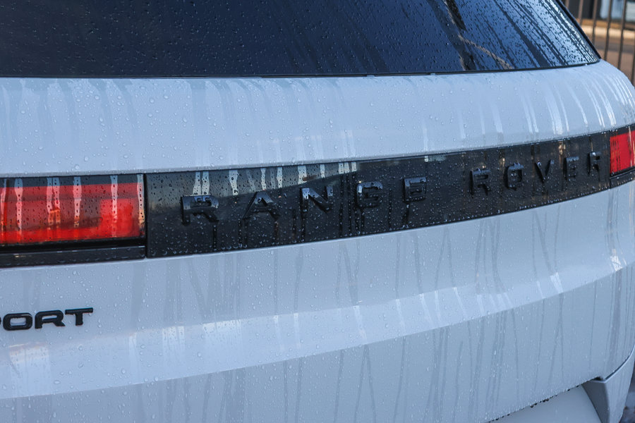 New 2026 Land Rover Range Rover Sport Dynamic SE AWD/4WD image 12