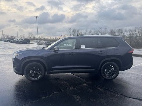 New 2026 Toyota Grand Highlander Platinum image 4