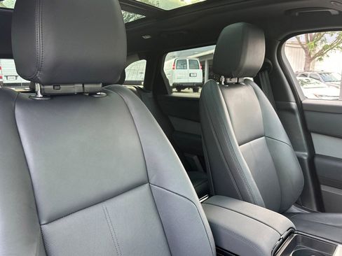 Used 2025 Land Rover Range Rover Velar S image 31