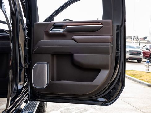 Used 2024 GMC Sierra 2500 Denali w/ Denali Reserve Package image 39