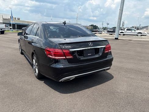 Used 2016 Mercedes-Benz E 350 Sedan w/ Premium Package image 5