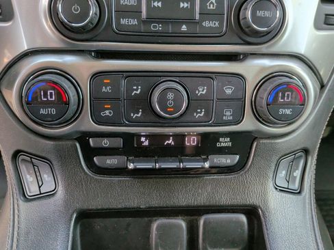 Used 2017 Chevrolet Suburban LT AWD/4WD image 28