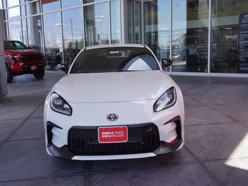 New 2026 Toyota GR86 Premium RWD image 4