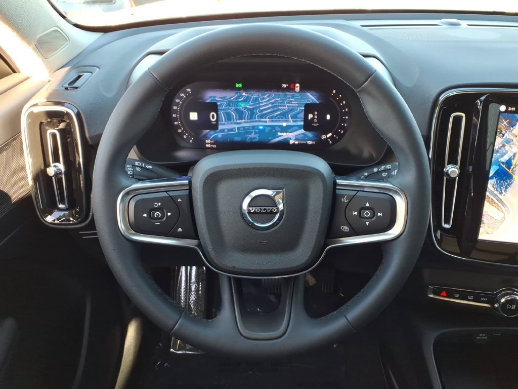 Certified 2024 Volvo XC40 B5 Plus w/ Protection Package Premier AWD/4WD image 13