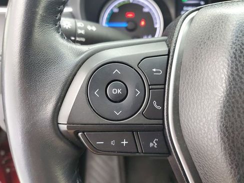 Used 2022 Toyota Venza LE image 24