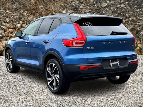 Used 2021 Volvo XC40 T5 R-Design w/ Climate Package image 12