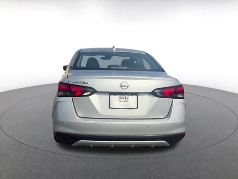 Used 2025 Nissan Versa SV FWD image 12
