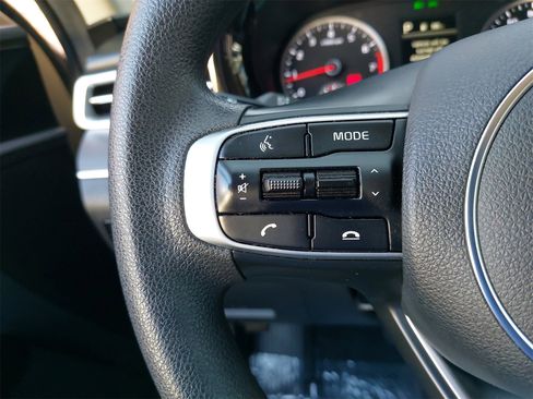 Used 2022 Kia K5 LXS image 17