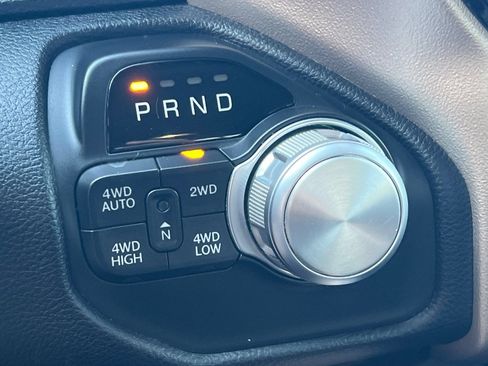 Used 2019 RAM 1500 Laramie AWD/4WD image 22