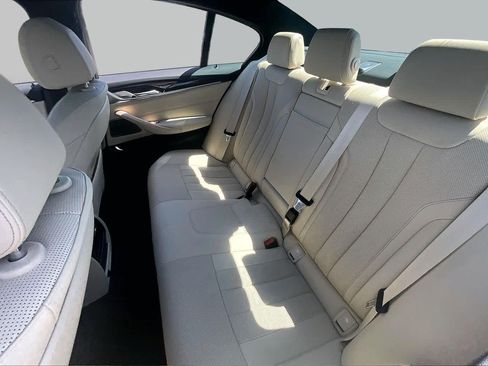 Used 2023 BMW 530i w/ Premium Package RWD image 19