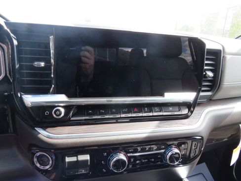 New 2026 GMC Sierra 1500 SLT w/ SLT Premium Plus Package image 11