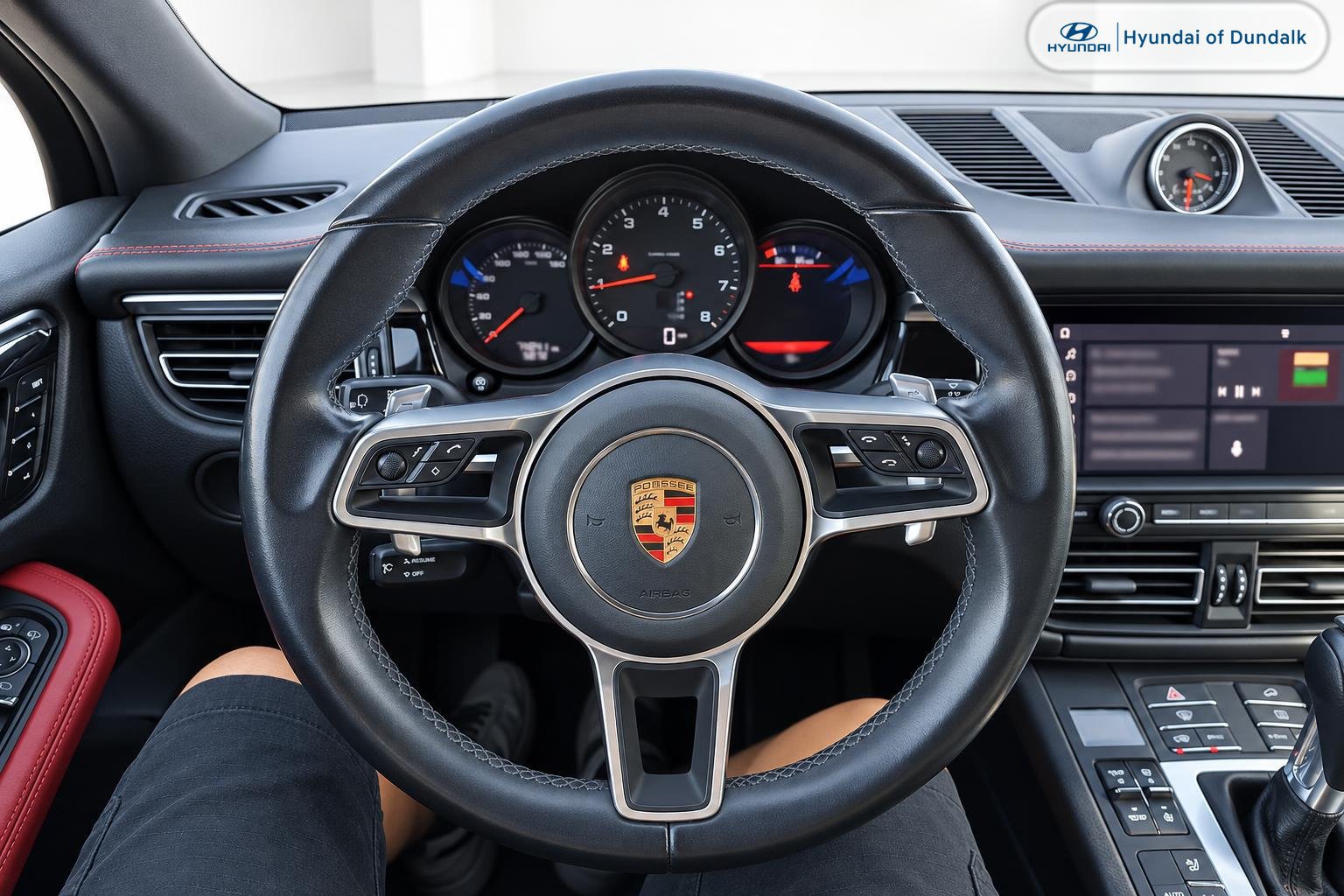 Used 2021 Porsche Macan AWD/4WD image 10