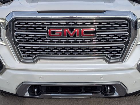 Used 2022 GMC Sierra 1500 Denali w/ Denali Premium Package image 10