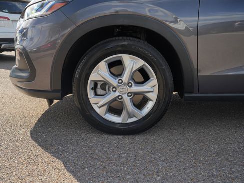 Used 2023 Honda HR-V LX image 12