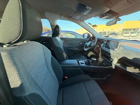 Used 2023 Nissan Rogue SV image 19