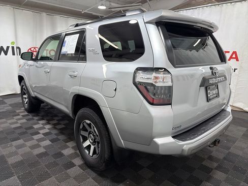 Used 2019 Toyota 4Runner TRD Off-Road Premium AWD/4WD image 5