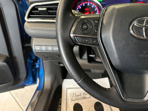 Used 2018 Toyota Camry XSE w/ Driver Assist Package image 11