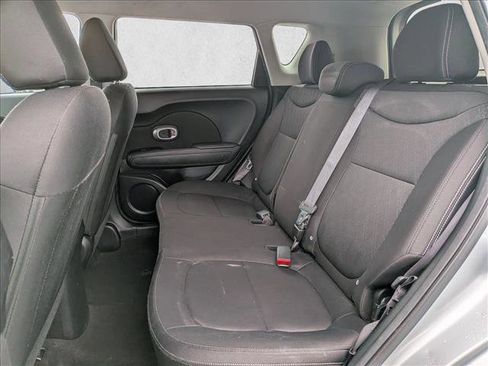 Used 2016 Kia Soul image 18