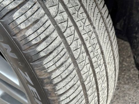 Certified 2025 Ford Explorer ST-Line w/ Premium Package image 11