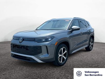 New 2025 Volkswagen Tiguan SE