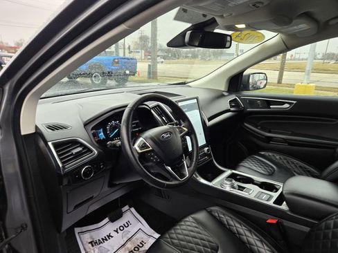 Certified 2024 Ford Edge Titanium image 2