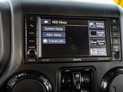 Used 2017 Jeep Wrangler Unlimited Rubicon image 28