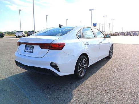 Used 2024 Kia Forte LXS image 8