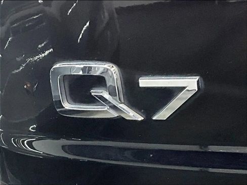 Used 2019 Audi Q7 3.0T Prestige w/ Prestige Package AWD/4WD image 19