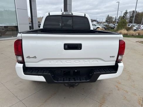 Used 2019 Toyota Tacoma SR w/ SR Convenience Package AWD/4WD image 6