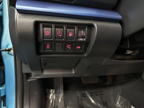 Used 2022 Subaru Crosstrek Hybrid w/ Moonroof Package w/Navigation image 39