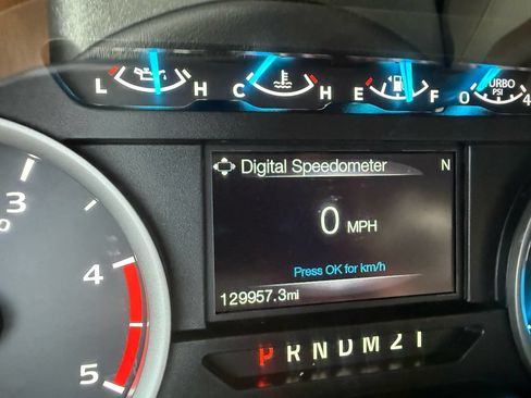 Used 2017 Ford F250 XLT w/ XLT Premium Package AWD/4WD image 32