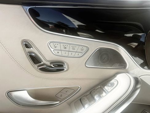 Used 2017 Mercedes-Benz S 550 Cabriolet image 25