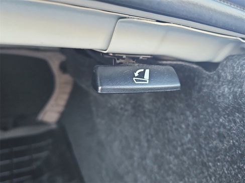 Used 2022 Subaru Legacy Premium image 30