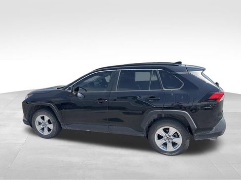 Used 2021 Toyota RAV4 XLE w/ Convenience Package AWD/4WD image 3