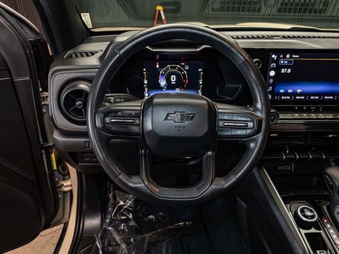 Used 2023 Chevrolet Colorado Trail Boss w/ Technology Package image 14