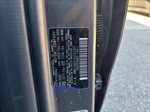 Used 2025 Hyundai Elantra SEL FWD image 30