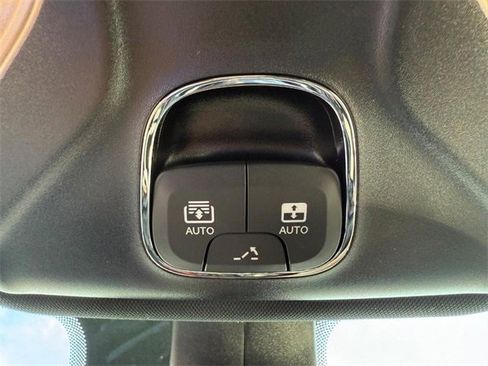 New 2025 Jeep Compass Latitude w/ Sun & Sound Group image 29