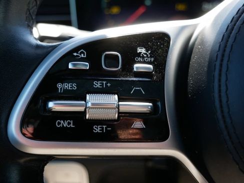 Used 2022 Mercedes-Benz GLS 450 4MATIC image 22