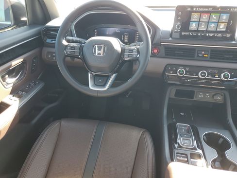 Used 2025 Honda Pilot Elite image 14