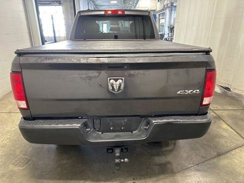 Used 2017 RAM 1500 ST w/ SXT Appearance Group image 5