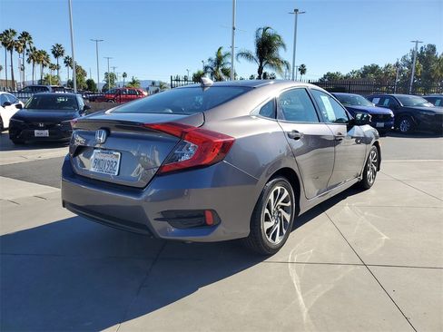 Used 2017 Honda Civic EX-T image 5